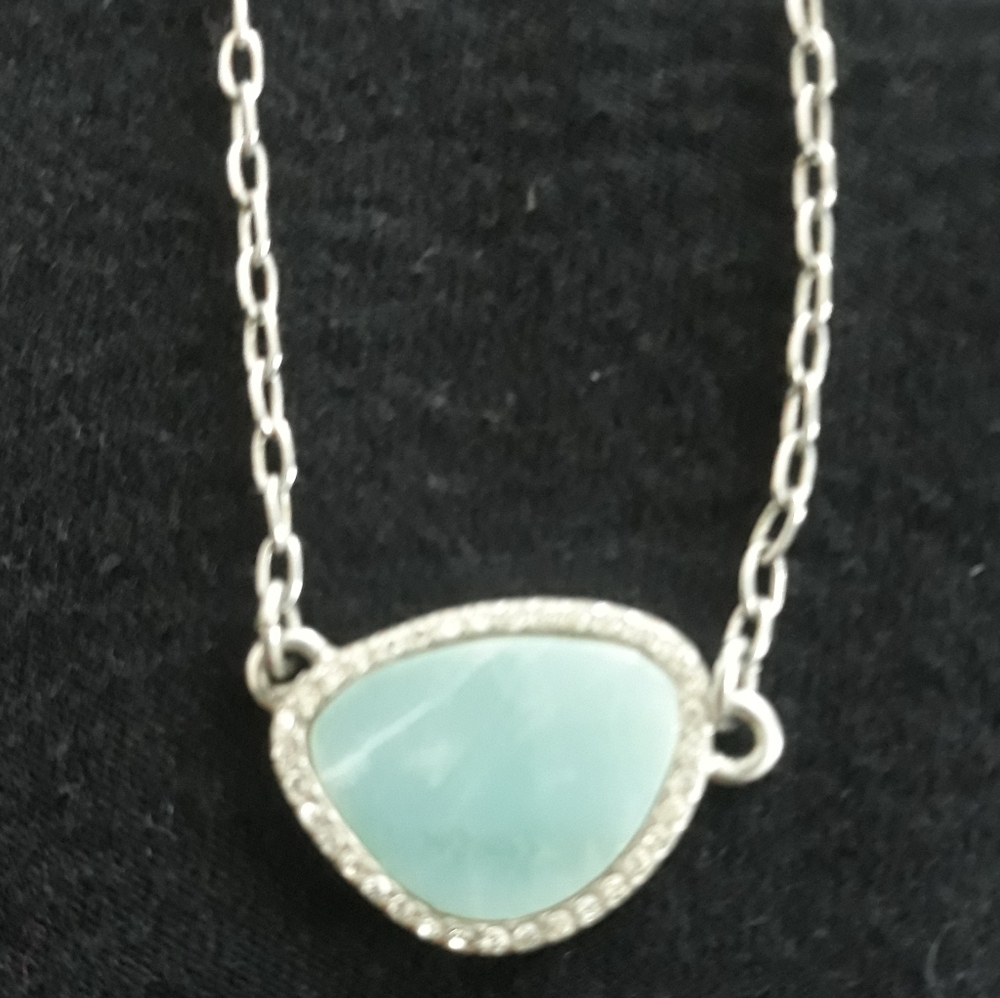 Lia sophia necklace